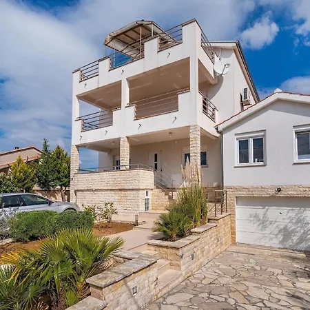 Holiday home Maris Zadar